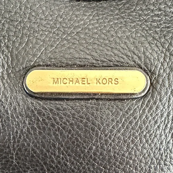 Michael Kors Black Pebbled Leather Shoulder Bag with Gold MK Charm - Picture 2 of 15
